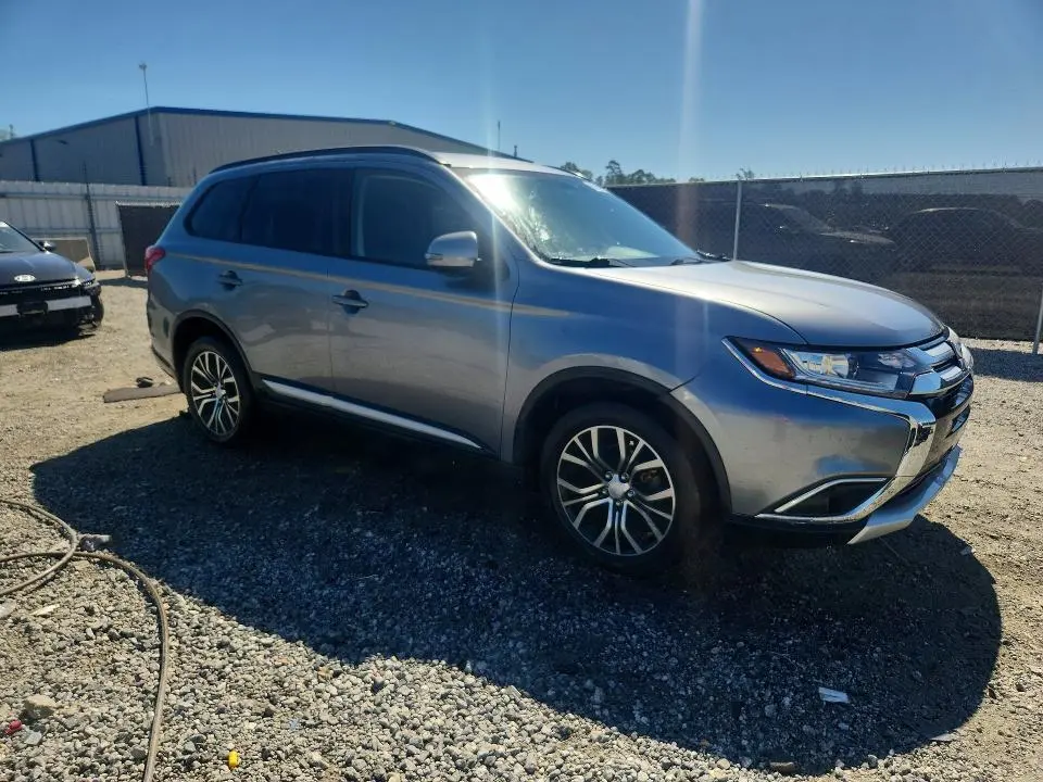 2016 MITSUBISHI OUTLANDER SE  