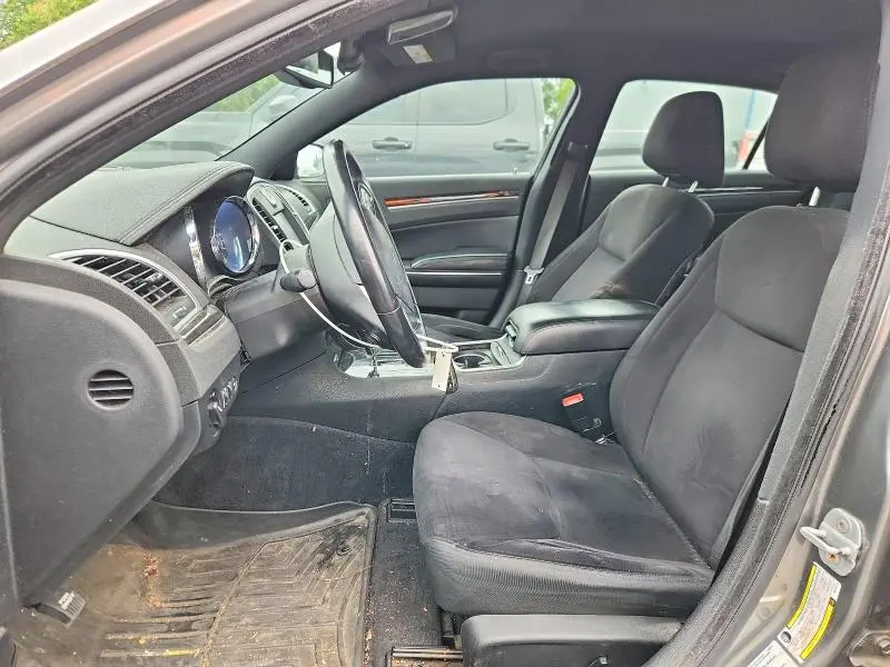 2011 CHRYSLER 300   