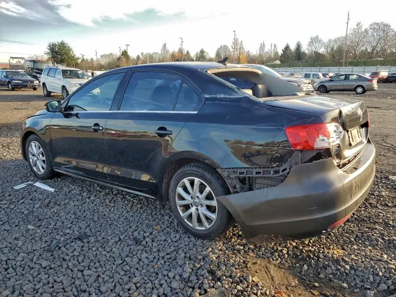 2013 VOLKSWAGEN JETTA SE  