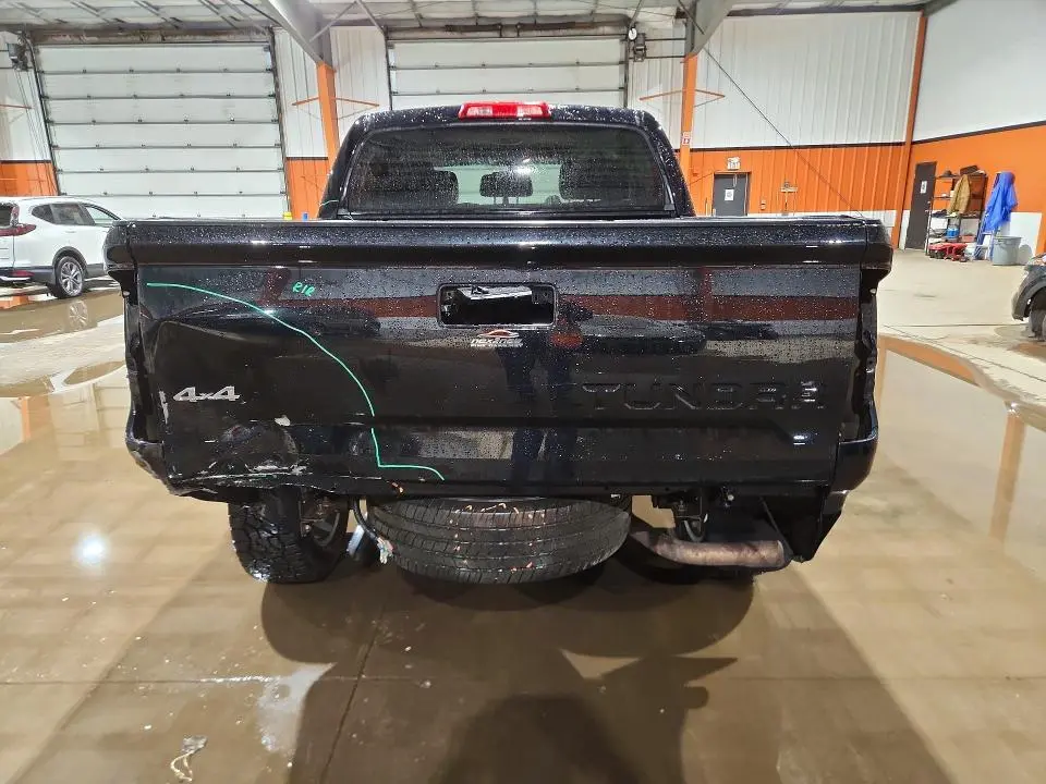 2016 TOYOTA TUNDRA CREWMAX LIMITED  