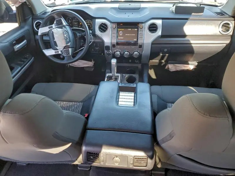 2018 TOYOTA TUNDRA CREWMAX SR5  