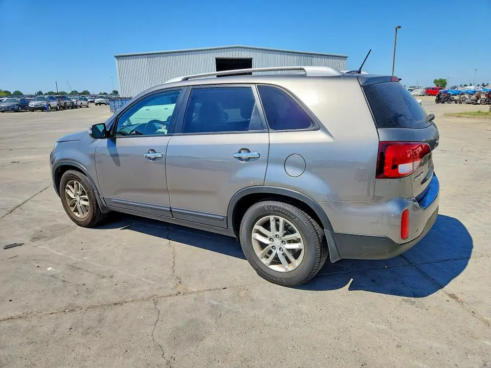 2015 KIA SORENTO LX  