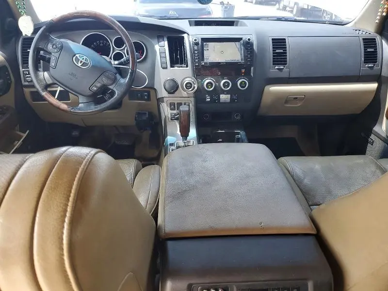 2010 TOYOTA SEQUOIA PLATINUM  
