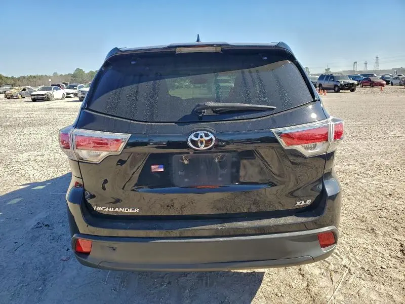 2016 TOYOTA HIGHLANDER XLE  