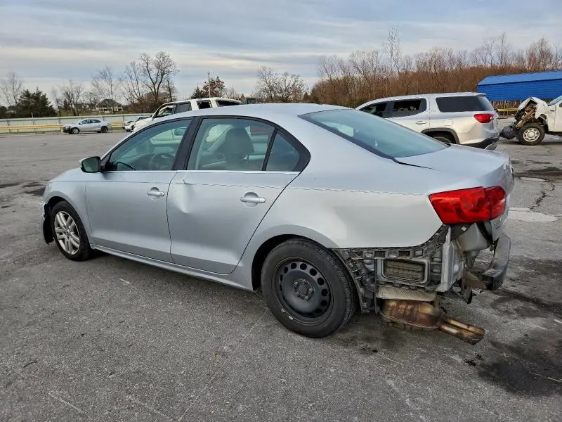 2013 VOLKSWAGEN JETTA SE  