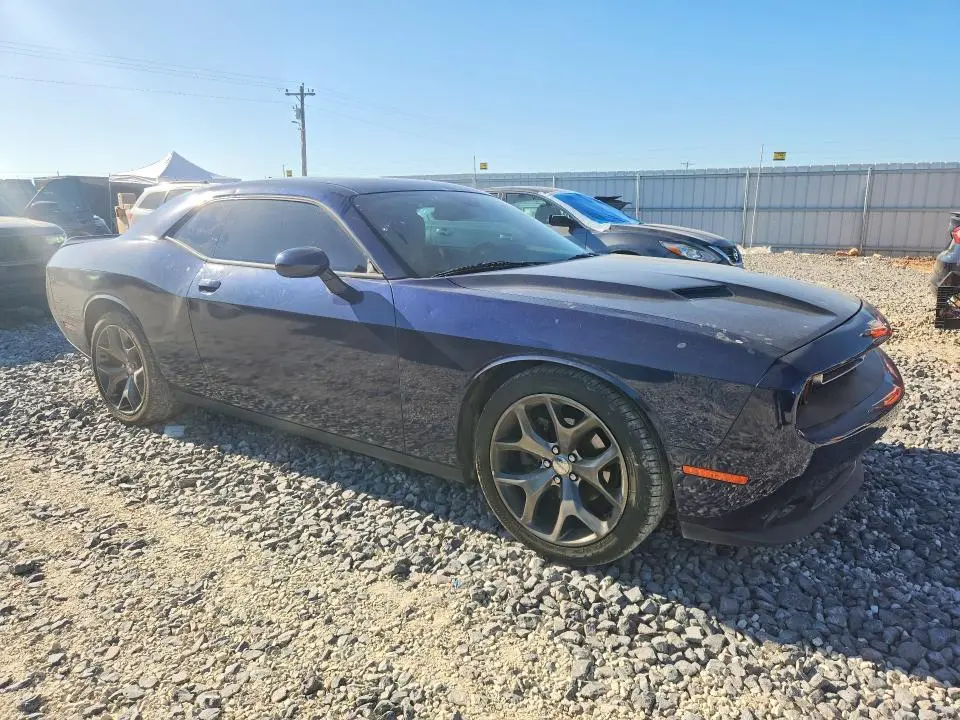 2015 DODGE CHALLENGER SXT  