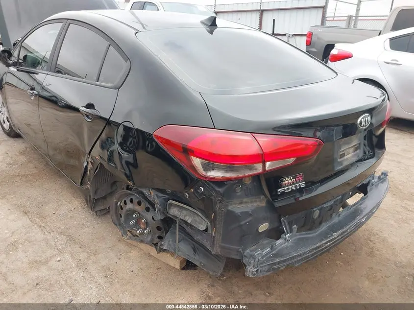 2017 KIA FORTE LX