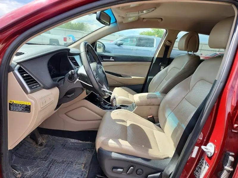 2017 HYUNDAI TUCSON SE PLUS  