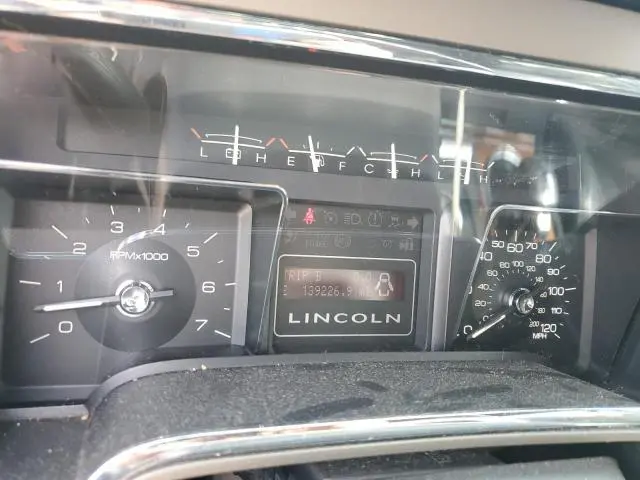 2011 LINCOLN NAVIGATOR   