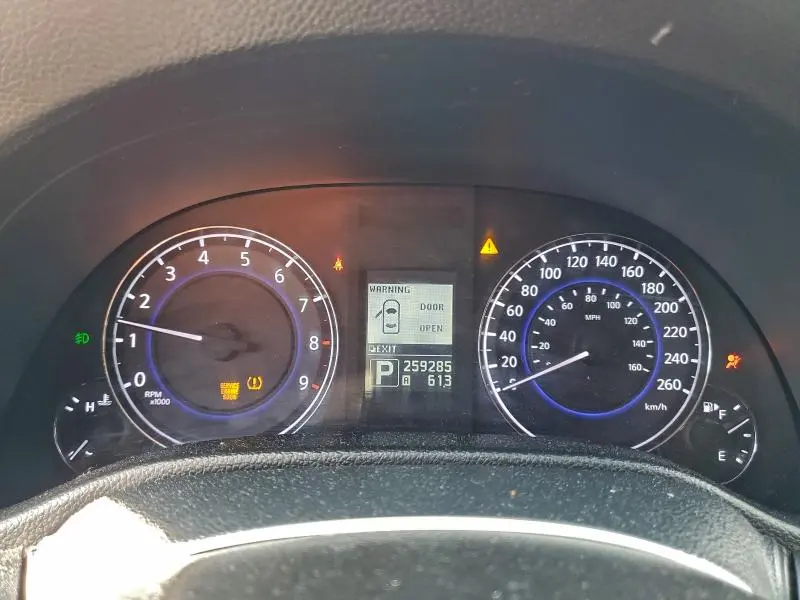 2010 INFINITI G37 BASE  