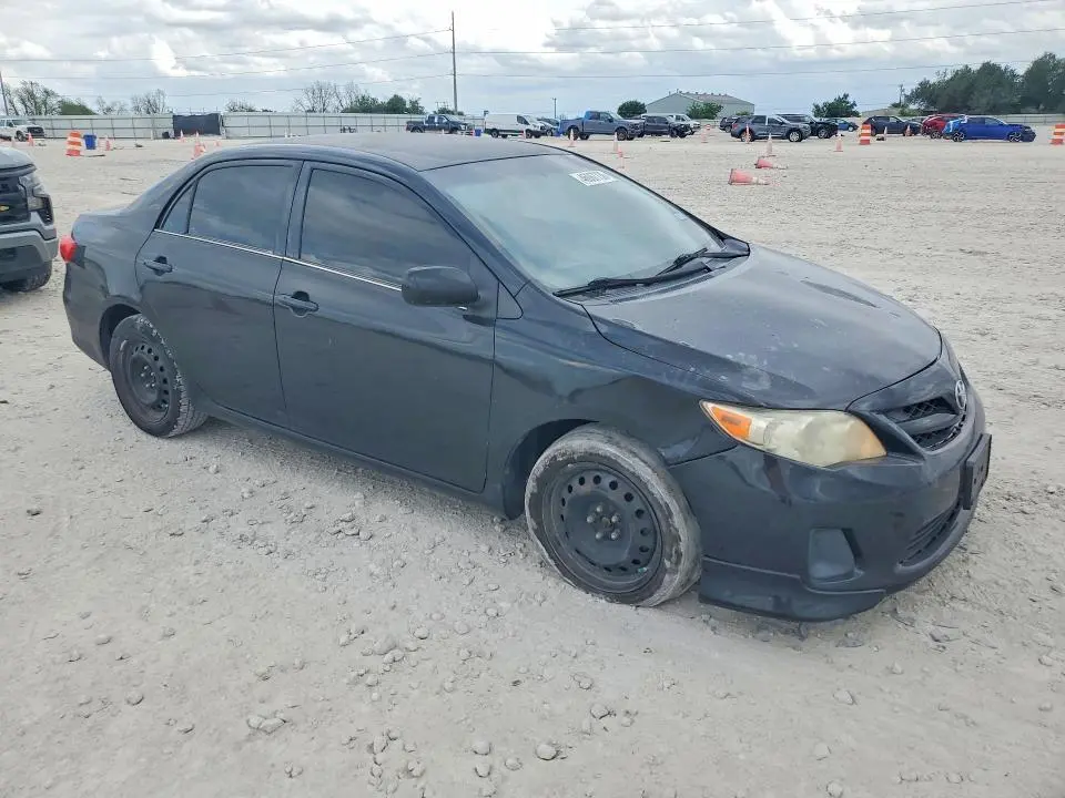 2013 TOYOTA COROLLA LE  