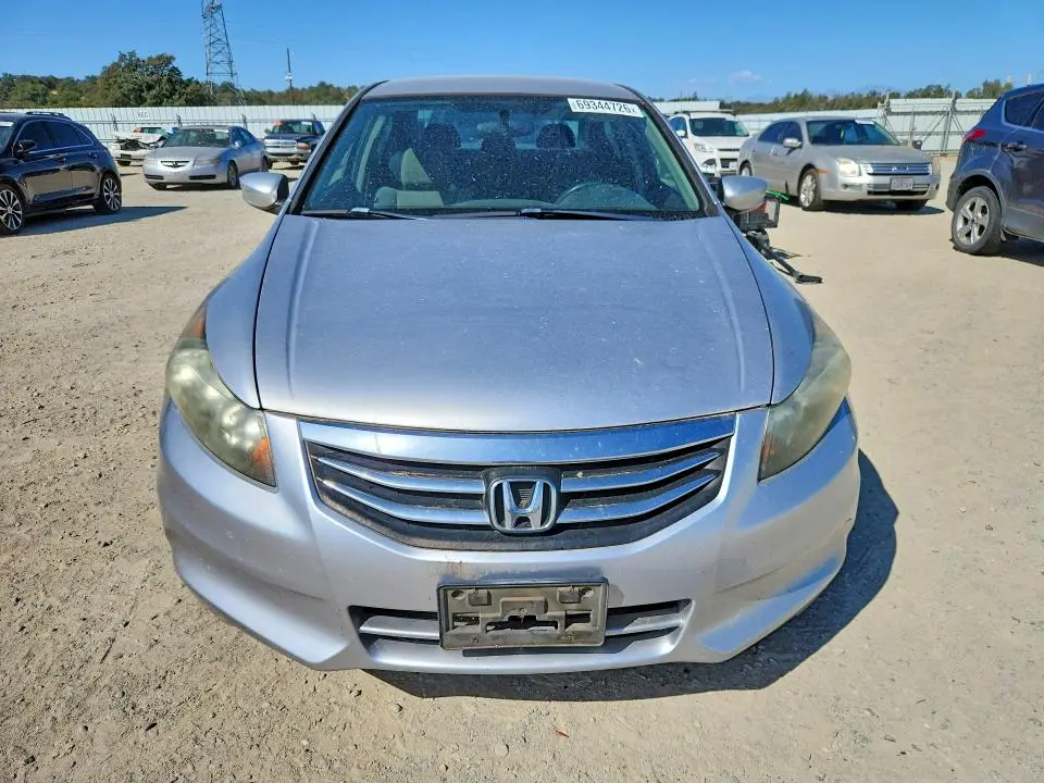 2011 HONDA ACCORD LX  