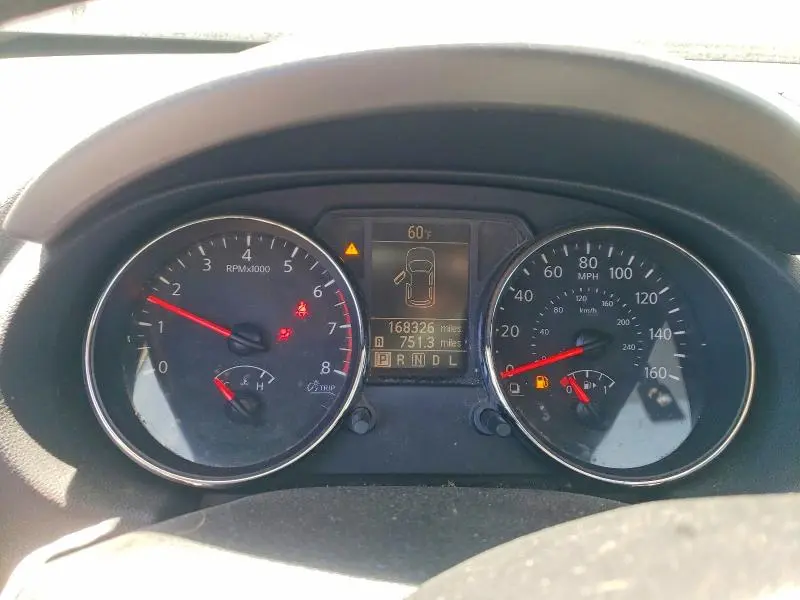 2011 NISSAN ROGUE S  