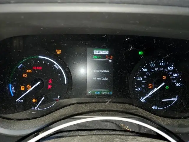 2022 TOYOTA SIENNA LE  