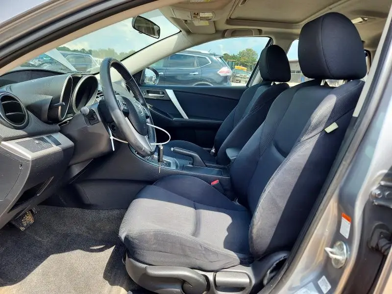 2010 MAZDA 3 S  