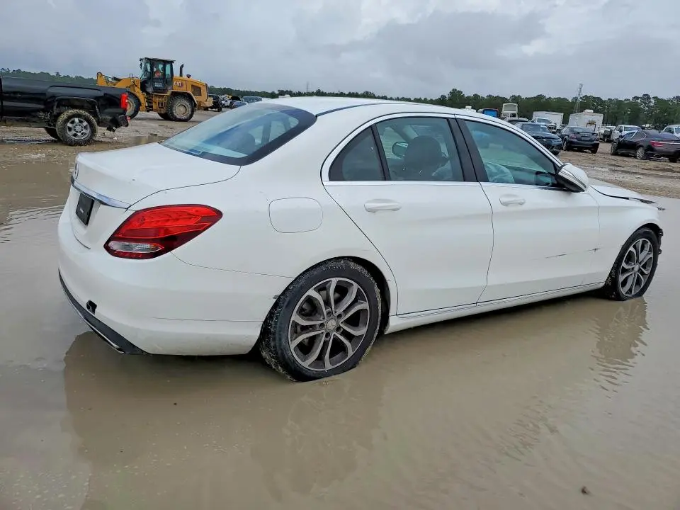 2015 MERCEDES-BENZ C 300  