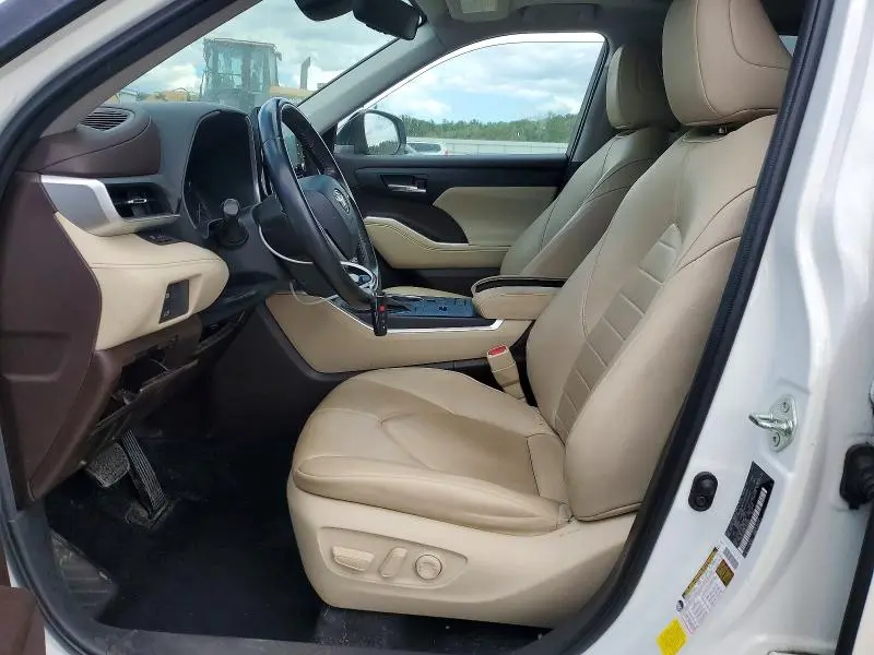 2020 TOYOTA HIGHLANDER XLE  