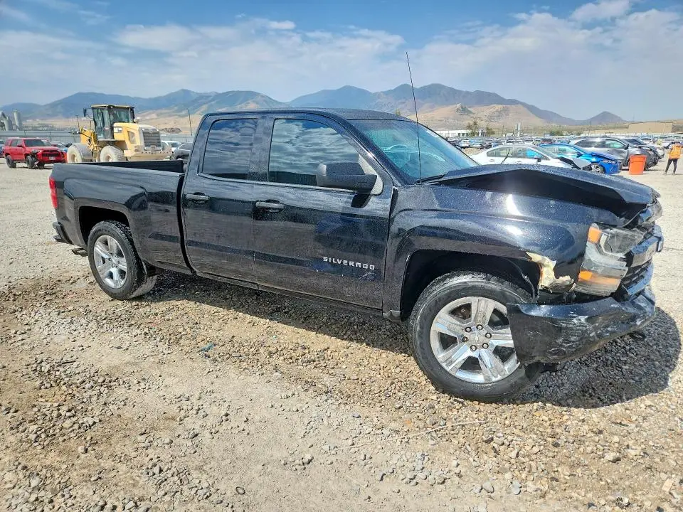 2017 CHEVROLET SILVERADO C1500 CUSTOM  
