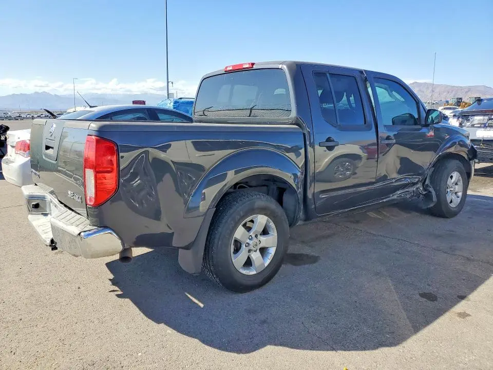 2010 NISSAN FRONTIER CREW CAB SE  