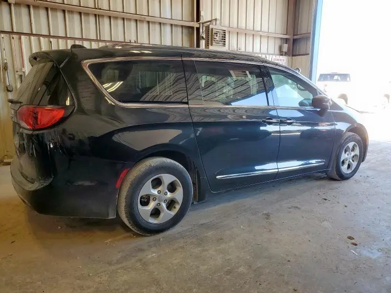 2017 CHRYSLER PACIFICA TOURING L PLUS  