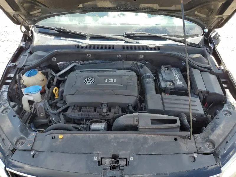 2016 VOLKSWAGEN JETTA SPORT  