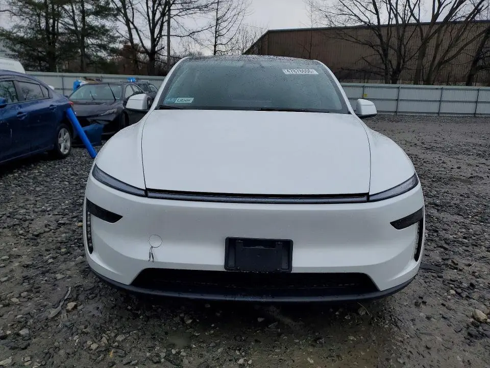 2026 TESLA MODEL Y   