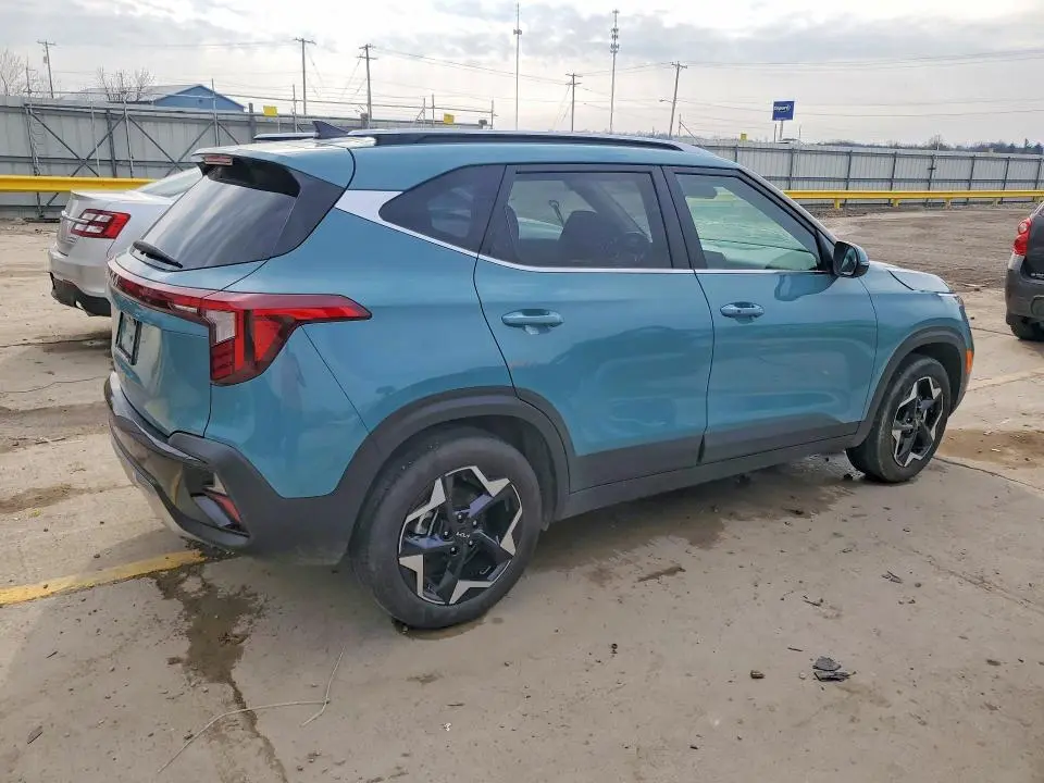 2025 KIA SELTOS EX  