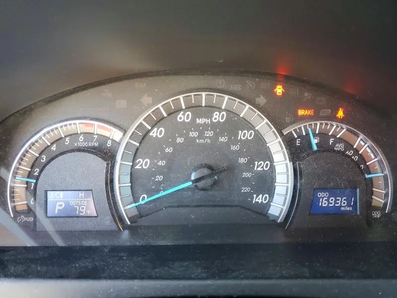 2014 TOYOTA CAMRY SE V6  