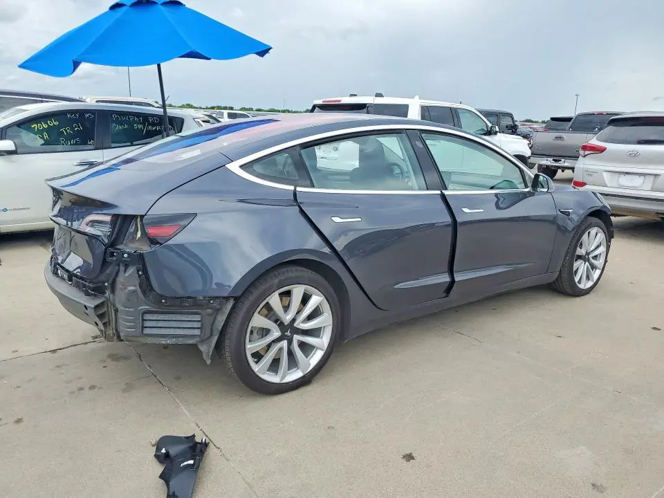 2018 TESLA MODEL 3   