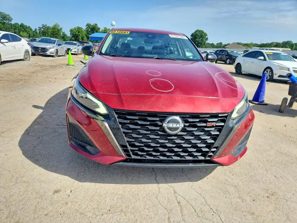 2023 NISSAN ALTIMA SR  
