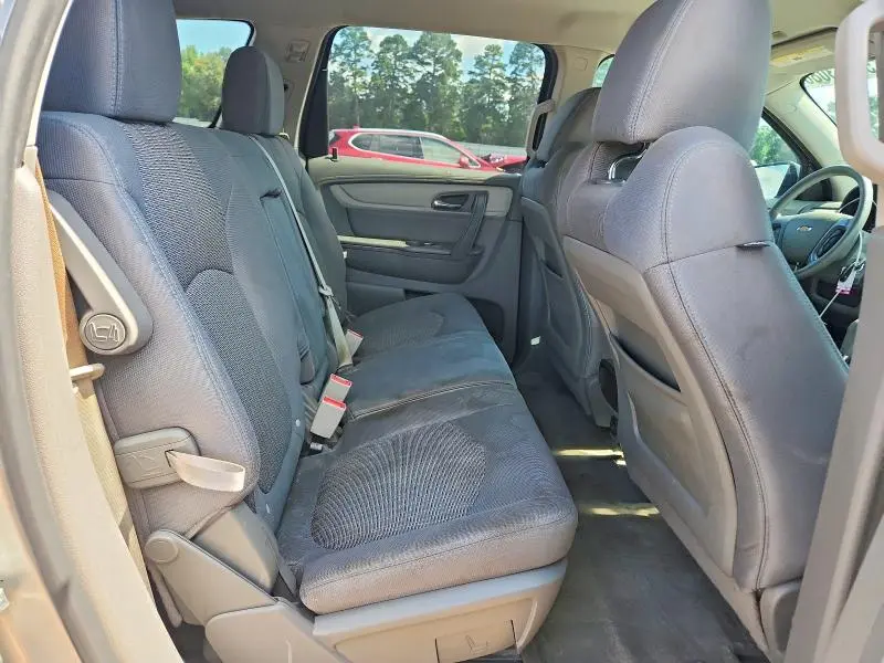 2017 CHEVROLET TRAVERSE LS  