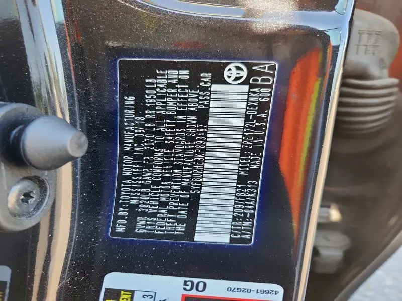 2019 TOYOTA COROLLA LE  