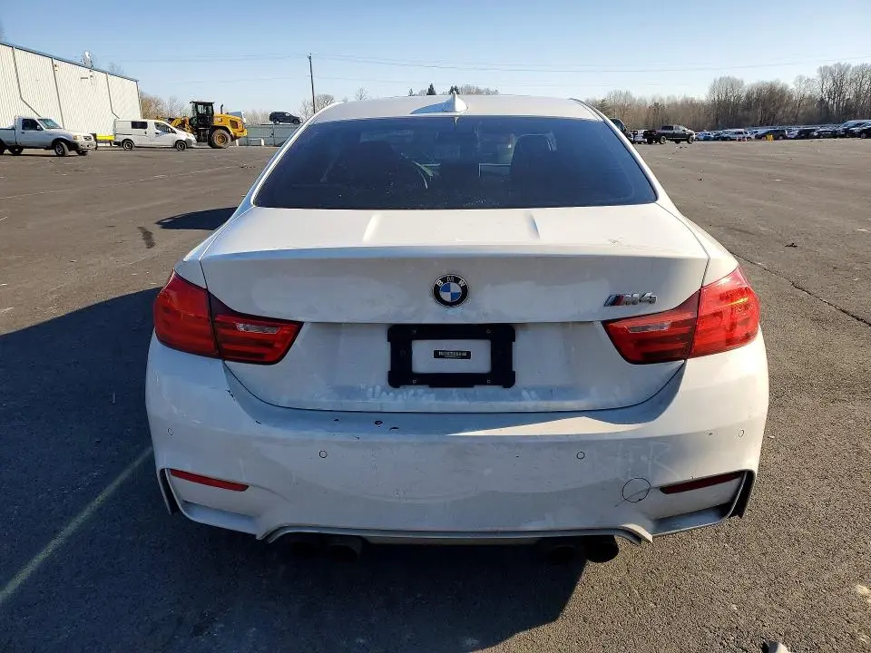 2015 BMW M4   