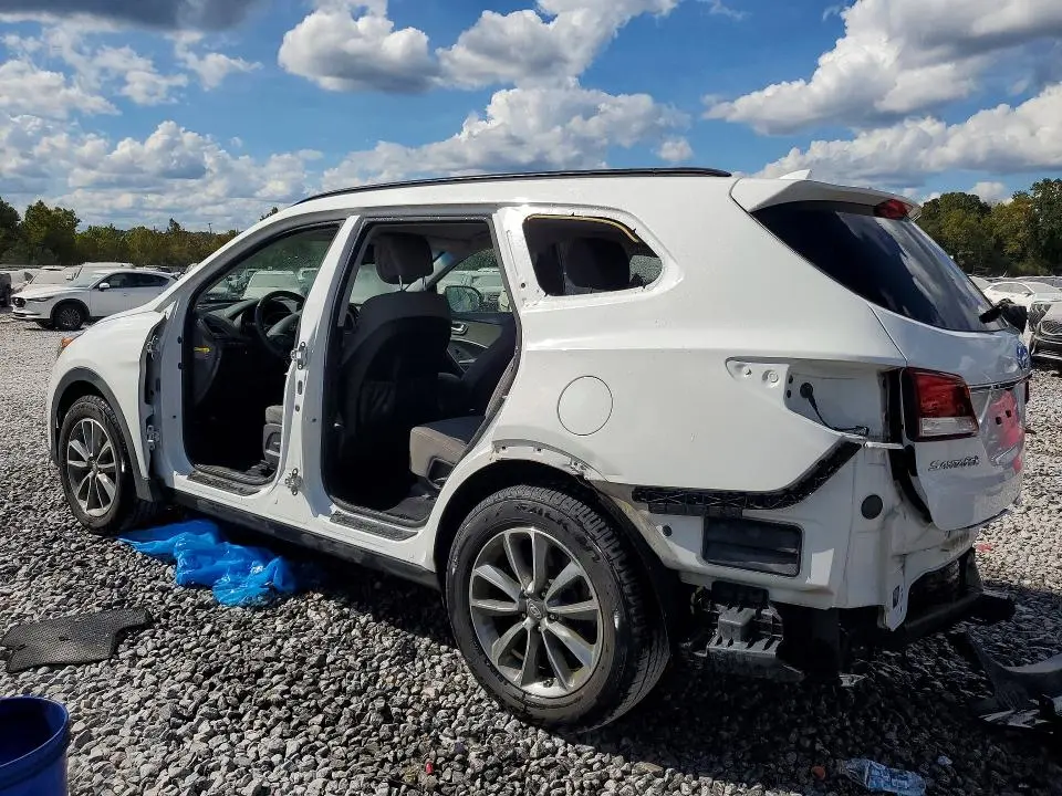 2018 HYUNDAI SANTA FE SE  