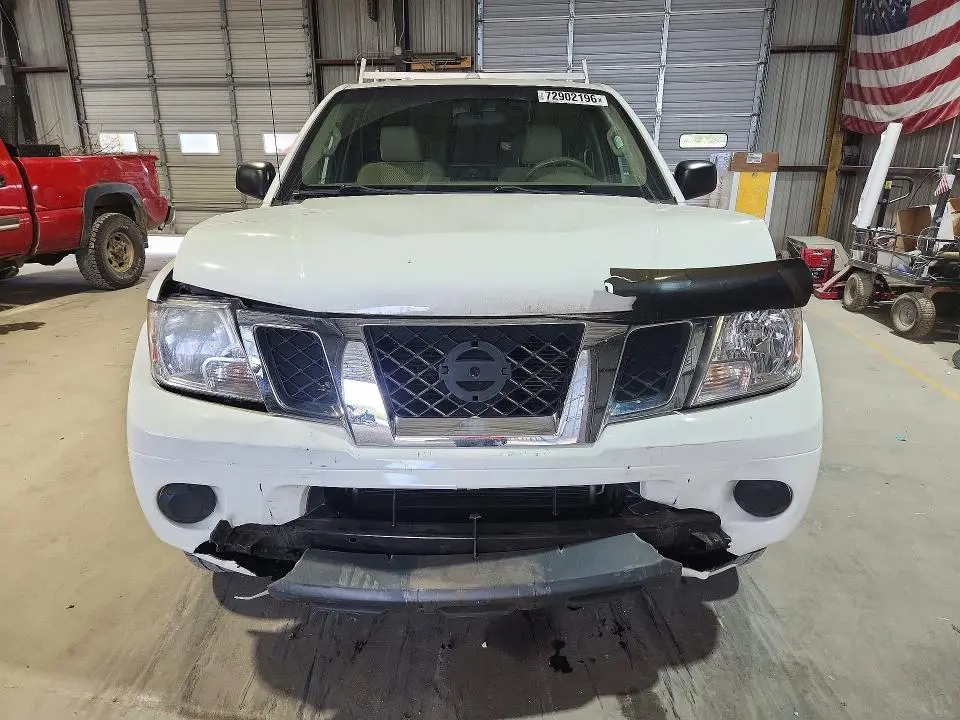 2017 NISSAN FRONTIER SV  
