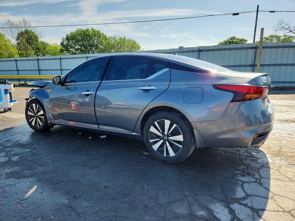 2019 NISSAN ALTIMA SV  