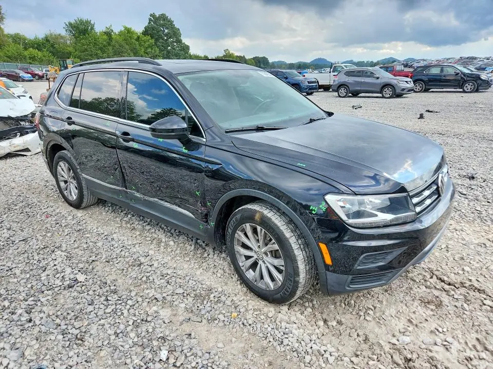 2018 VOLKSWAGEN TIGUAN SE  