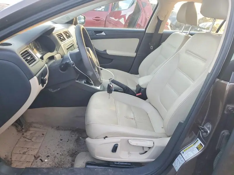 2014 VOLKSWAGEN JETTA SE  