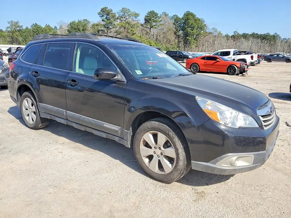 2011 SUBARU OUTBACK   