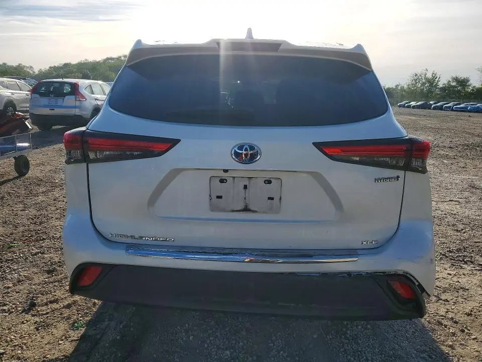 2020 TOYOTA HIGHLANDER HYBRID XLE  