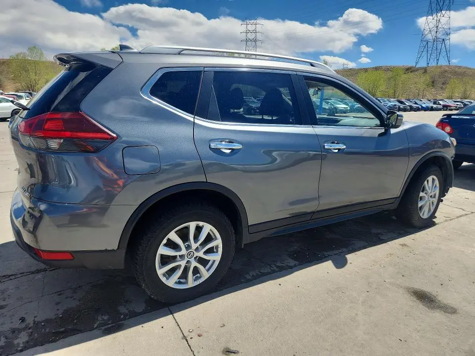 2018 NISSAN ROGUE SV  