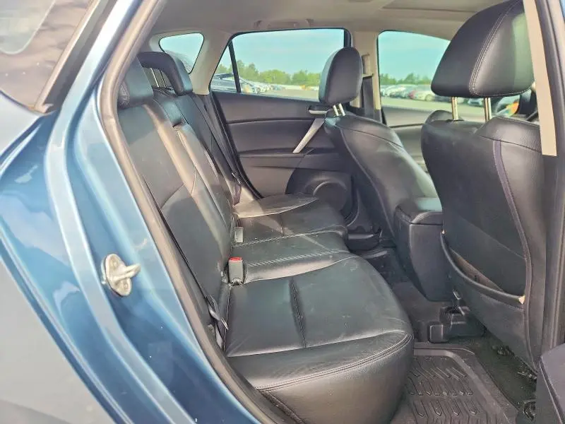 2010 MAZDA 3 S  