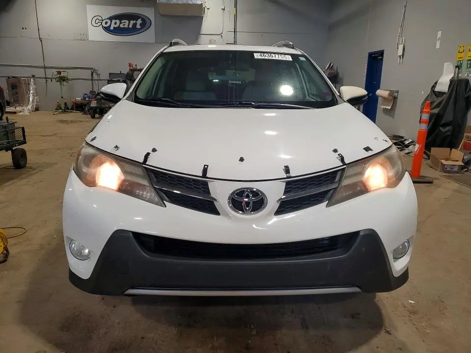 2013 TOYOTA RAV4 XLE  