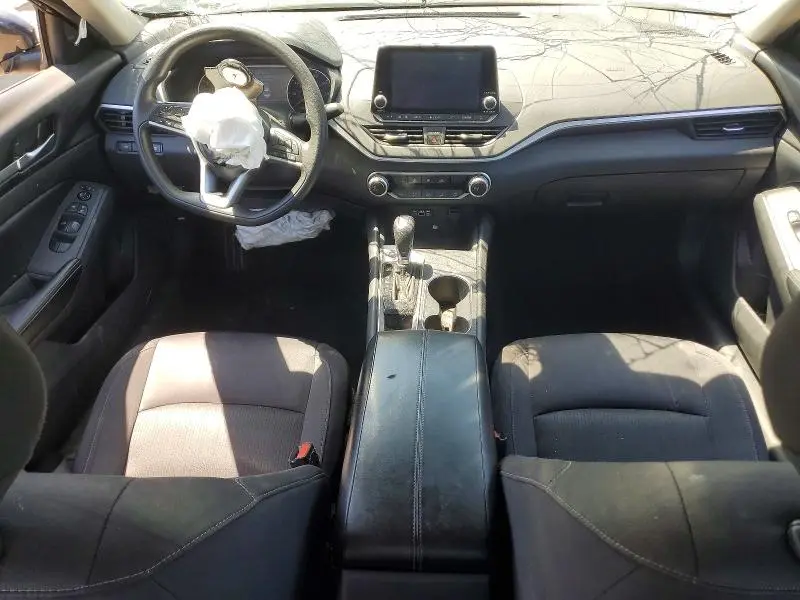 2022 NISSAN ALTIMA SV  