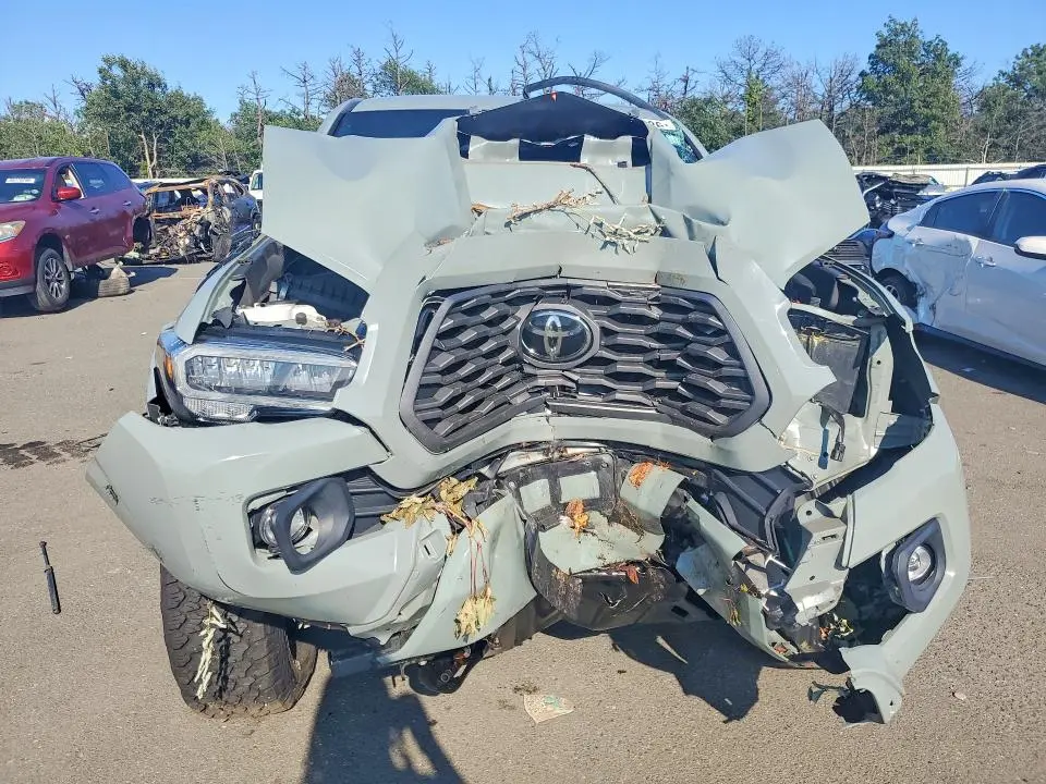 2022 TOYOTA TACOMA TRD SPORT  