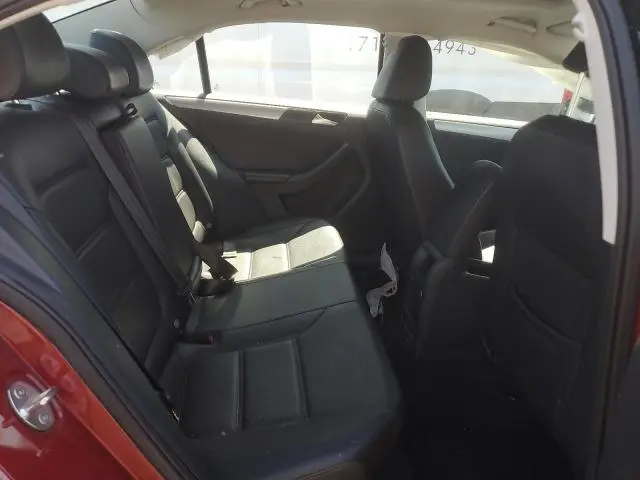 2016 VOLKSWAGEN JETTA SE  
