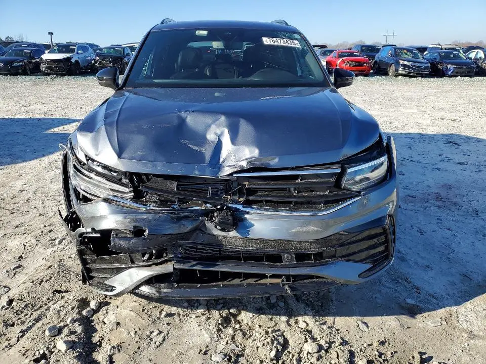 2022 VOLKSWAGEN TIGUAN SE R-LINE BLACK  