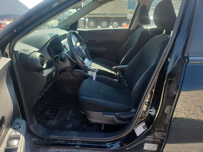 2022 NISSAN KICKS S  