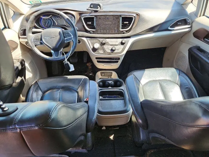 2017 CHRYSLER PACIFICA TOURING L  