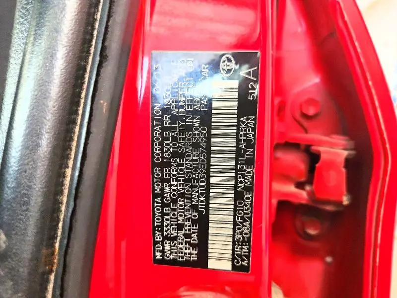 2014 TOYOTA YARIS 5-DOOR LE  